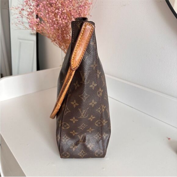 ✅AUTHENTIC✅LOUIS VUITTON LOOPING GM - Picture 4 of 15